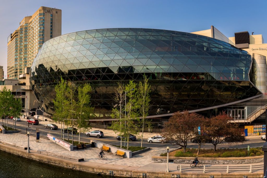 Exterior picture of Rogers centre ottawa